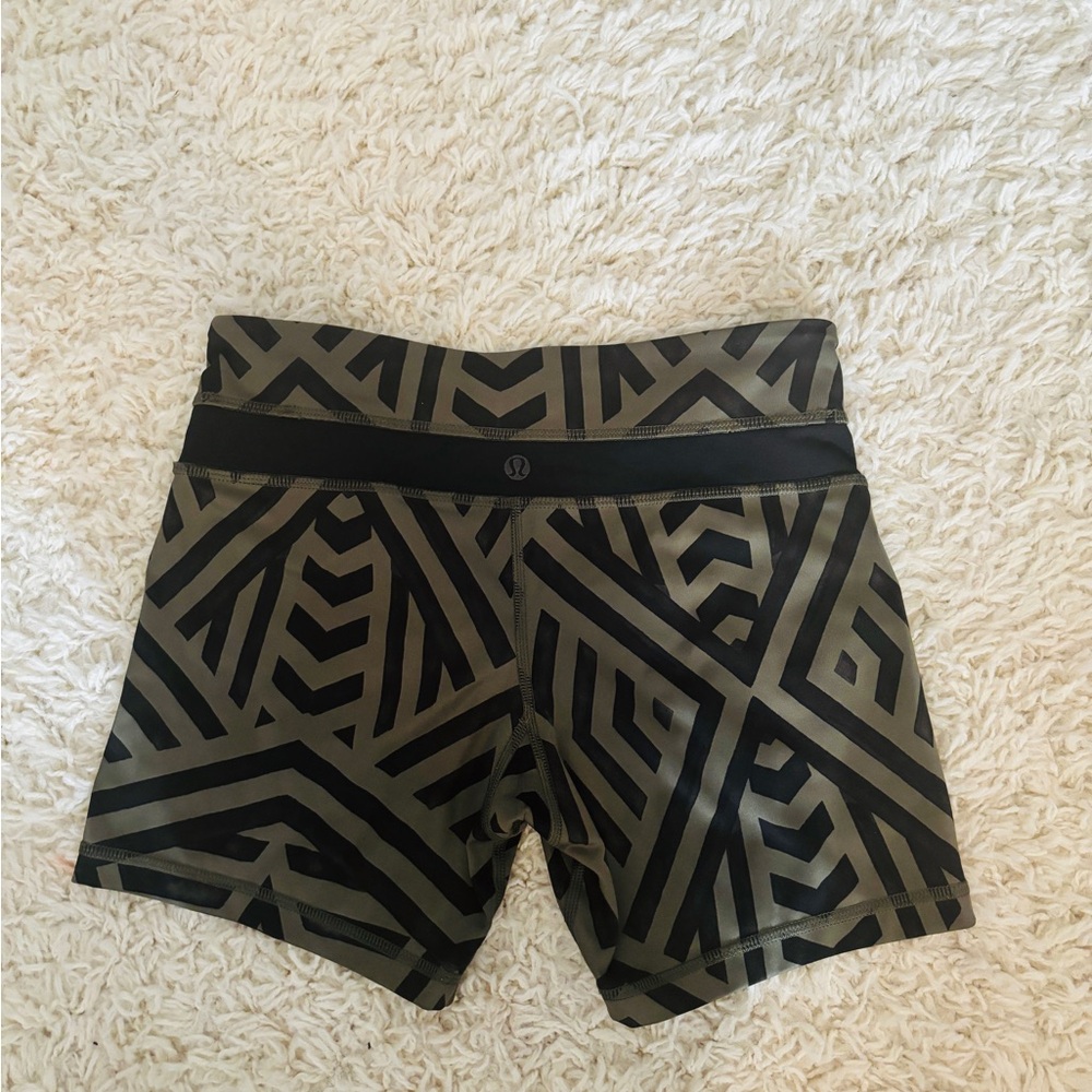 Lululemon black and green shorts
